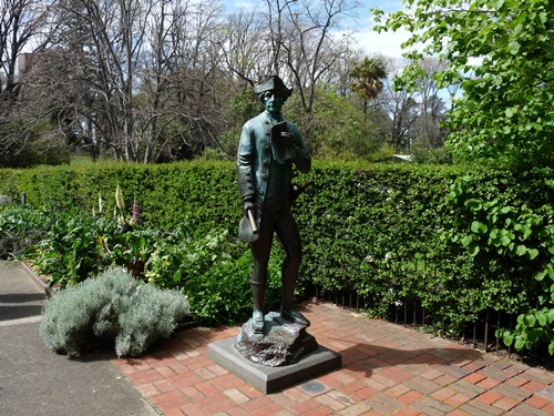 Cook Statue in Cook's Cottage